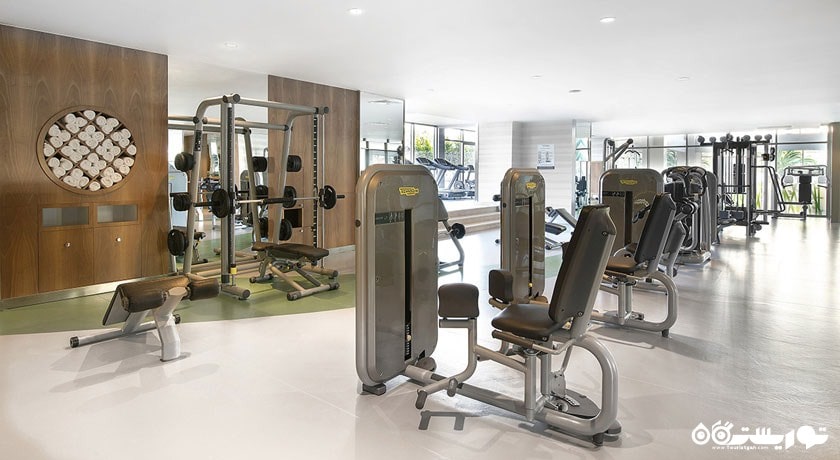 سالن بدنسازی هتل تایتانیک بیچ لارا